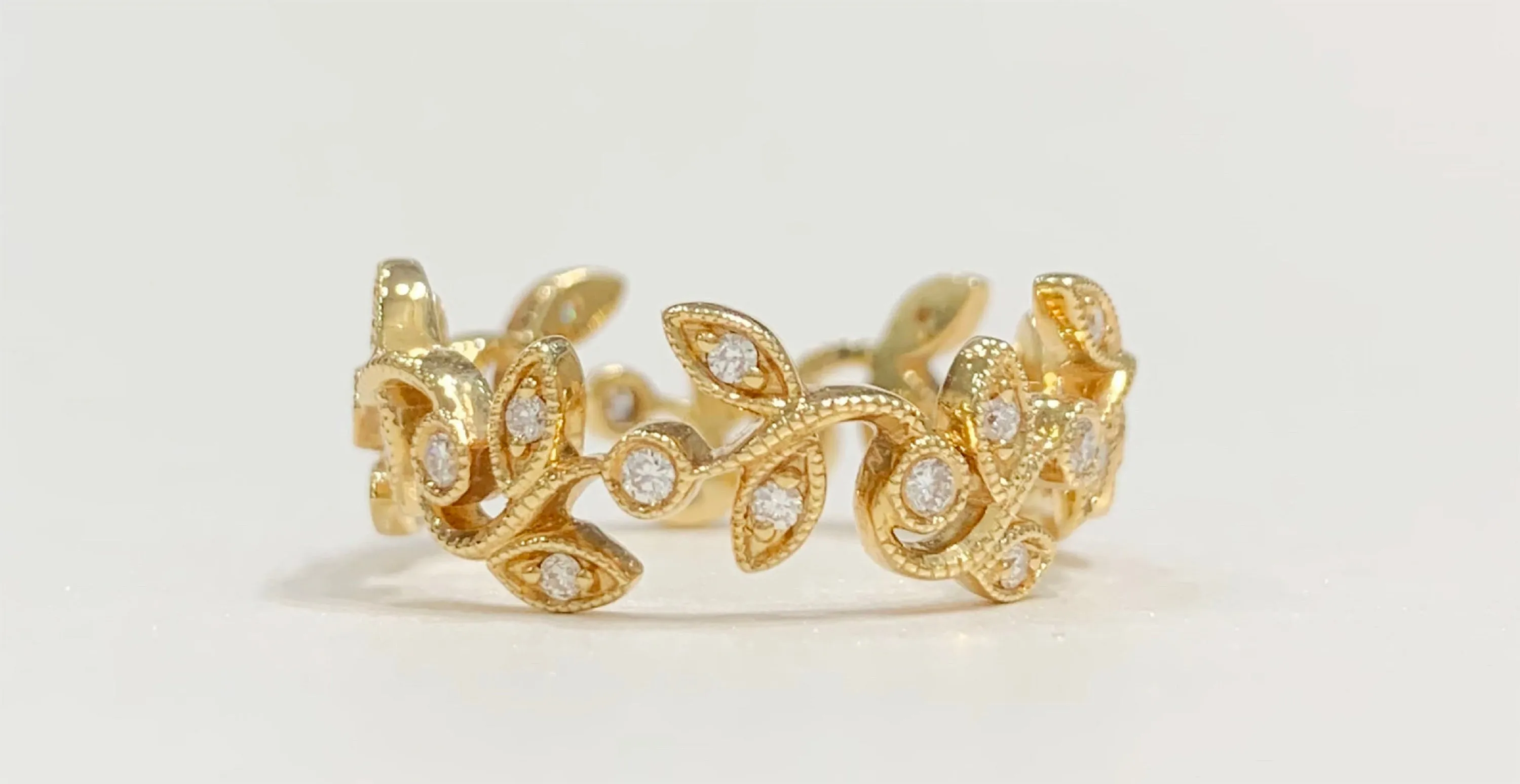 18ct Yellow Gold and Diamond Ladies Filligree Ring