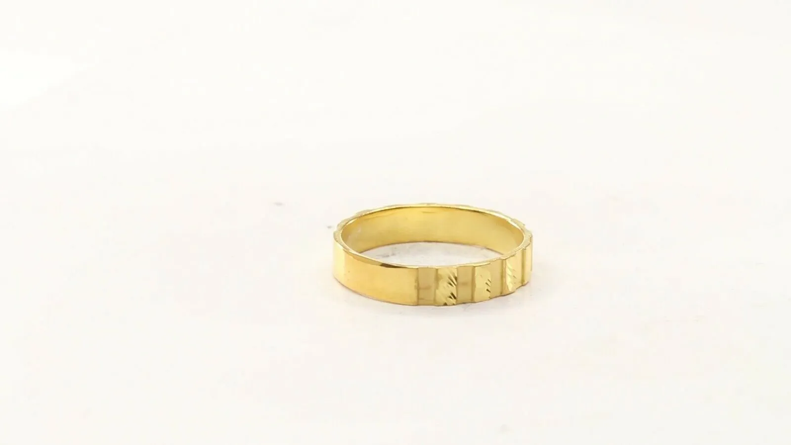 22k Ring Solid Gold ELEGANT Charm Classic Ladies Band RESIZABLE r2040mon