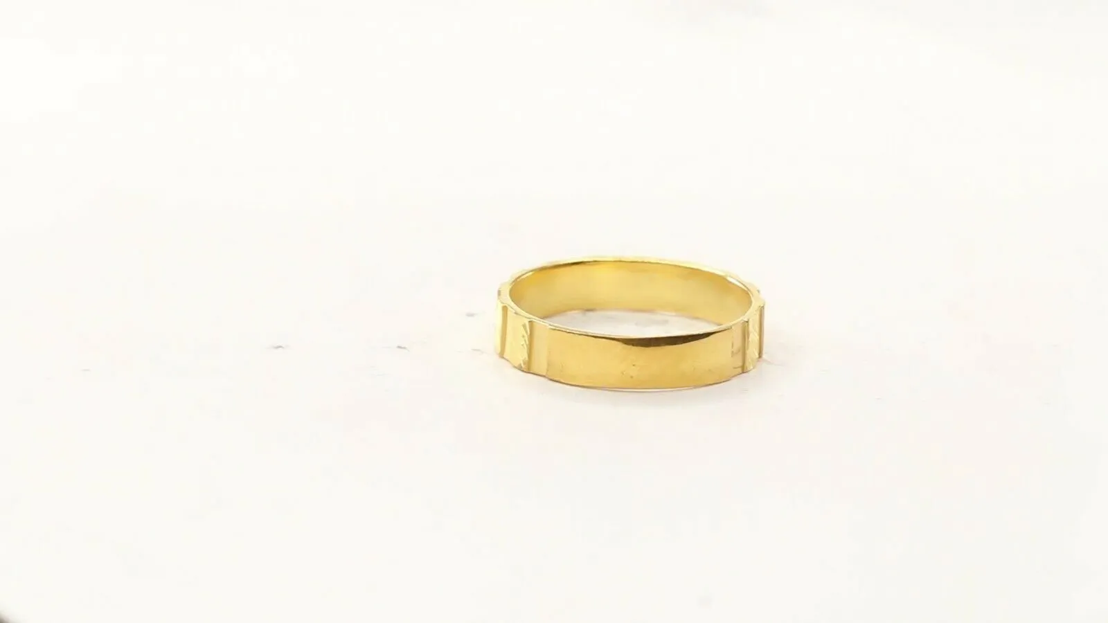 22k Ring Solid Gold ELEGANT Charm Classic Ladies Band RESIZABLE r2040mon