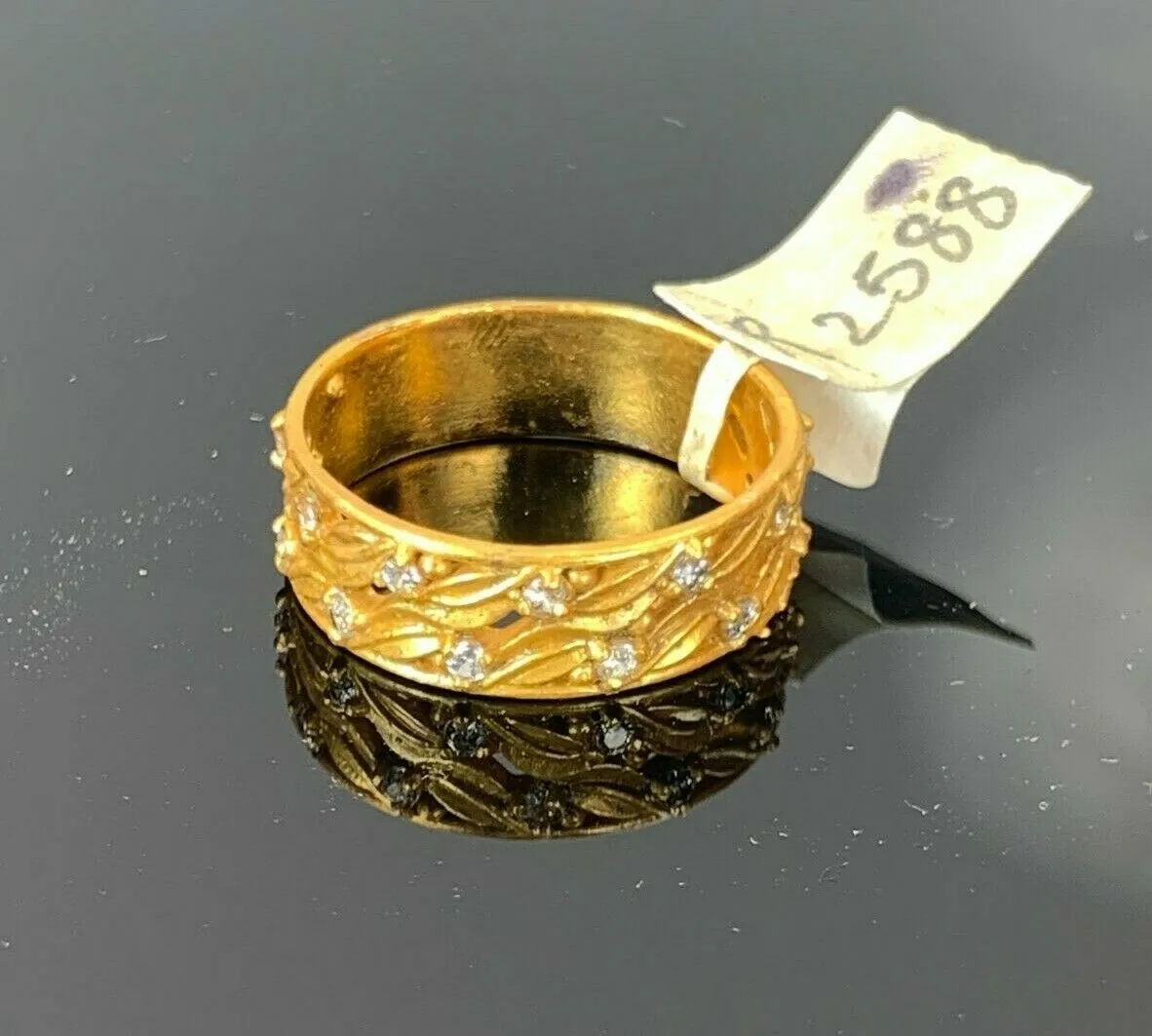 22k Gold Ring Ladies Band Size 7.75 Elegantly Charm Resizable - R2588MON