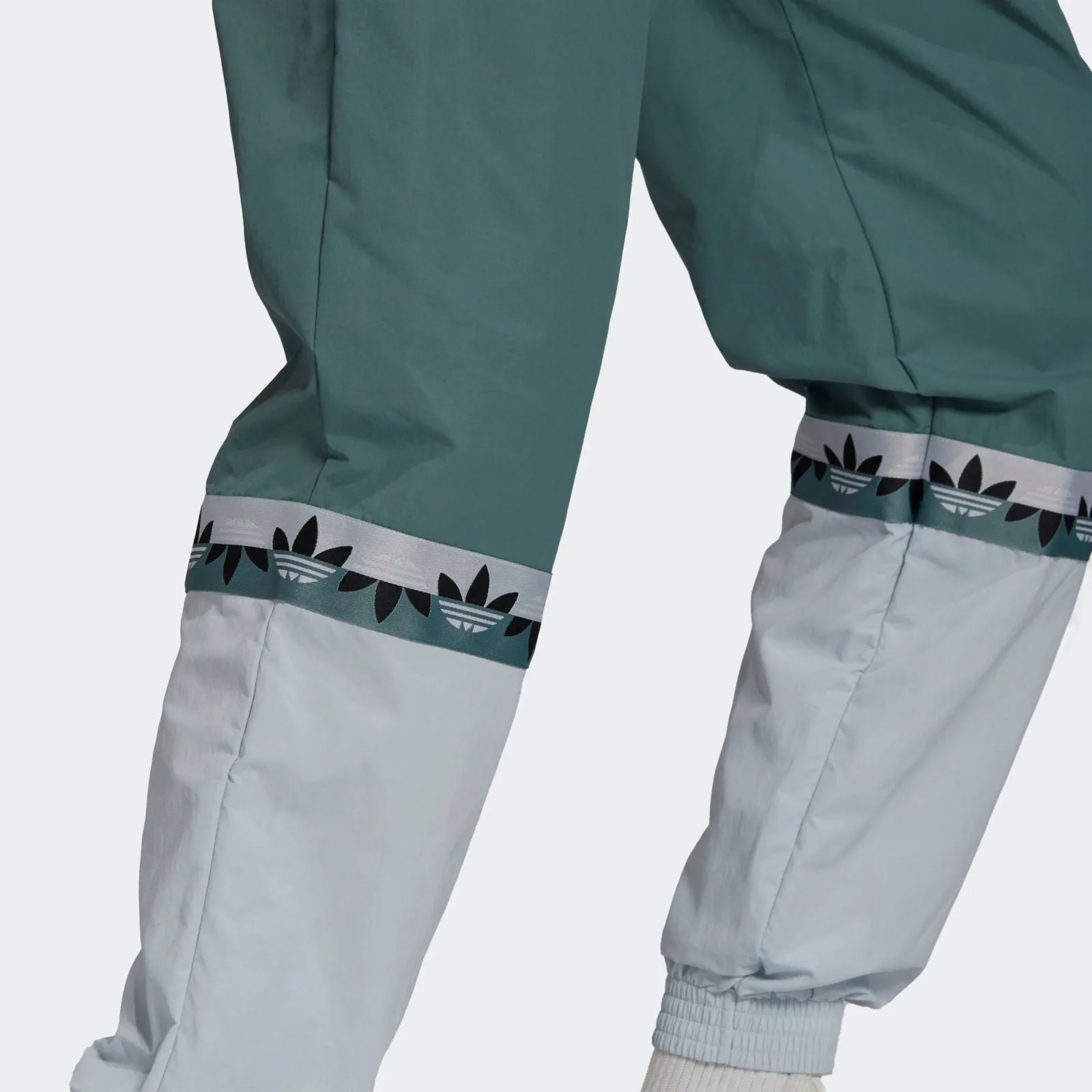 adidas Originals Adicolor Sliced Trefoil Joggers - Hazy Emerald / Halo Blue