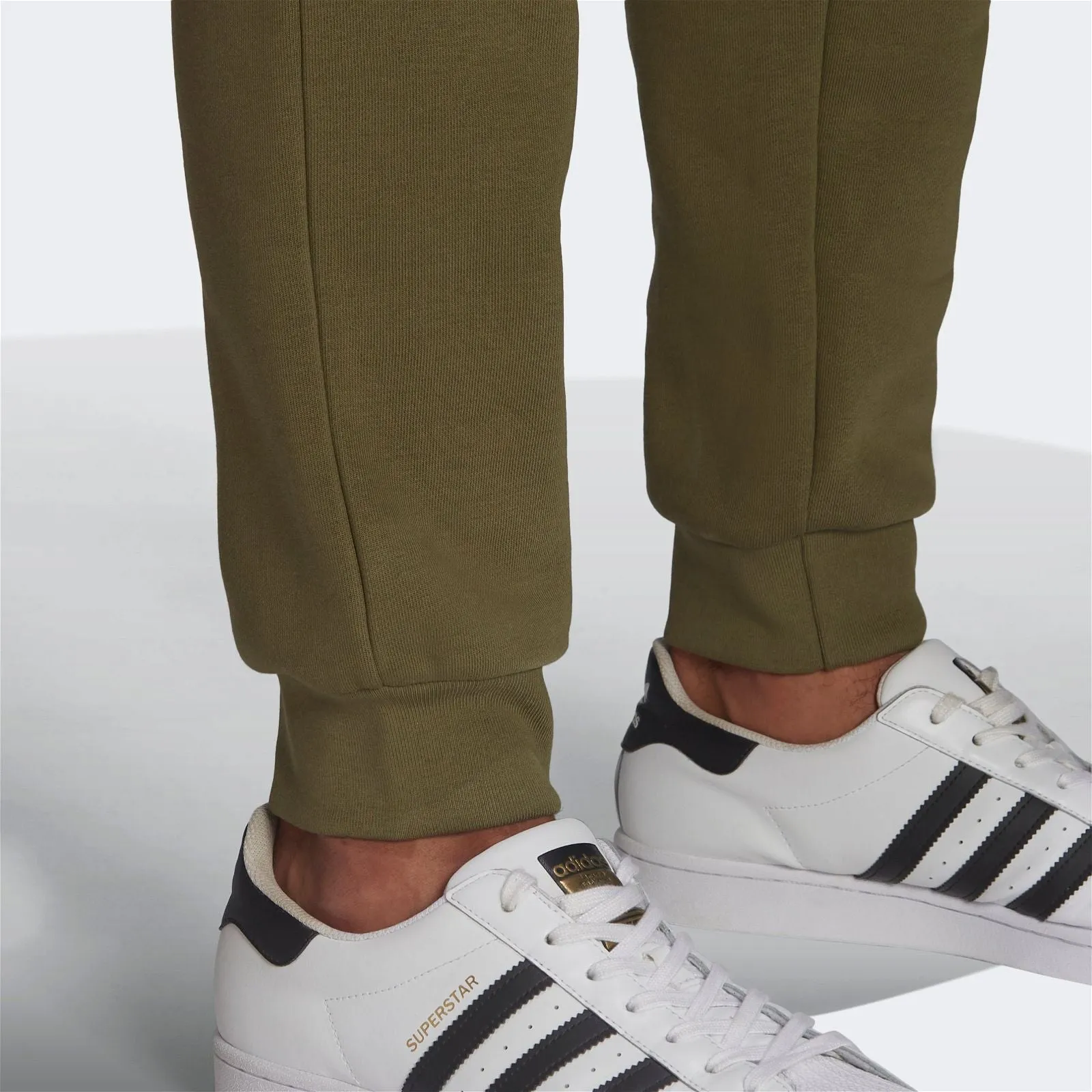 adidas Origina;s Adicolor Essentials Trefoil Joggers - Focus Olive Green