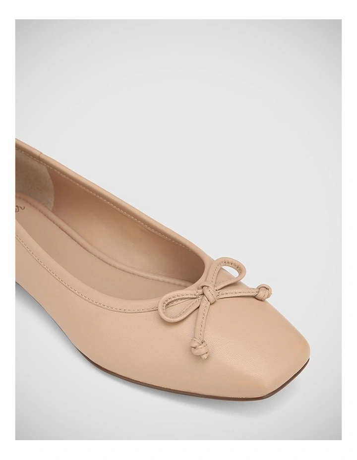 Aleisha Leather Flat in Pink