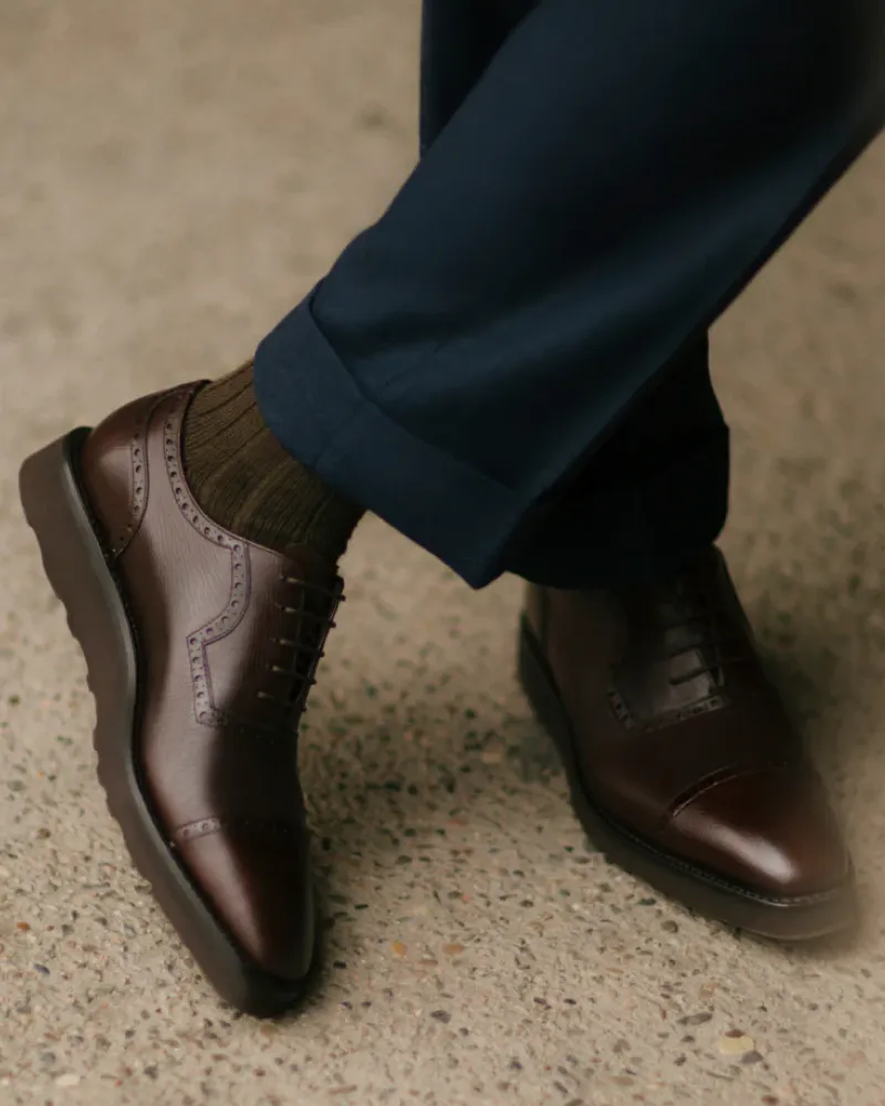 Brown Brogue Lightweight Dress Shoe