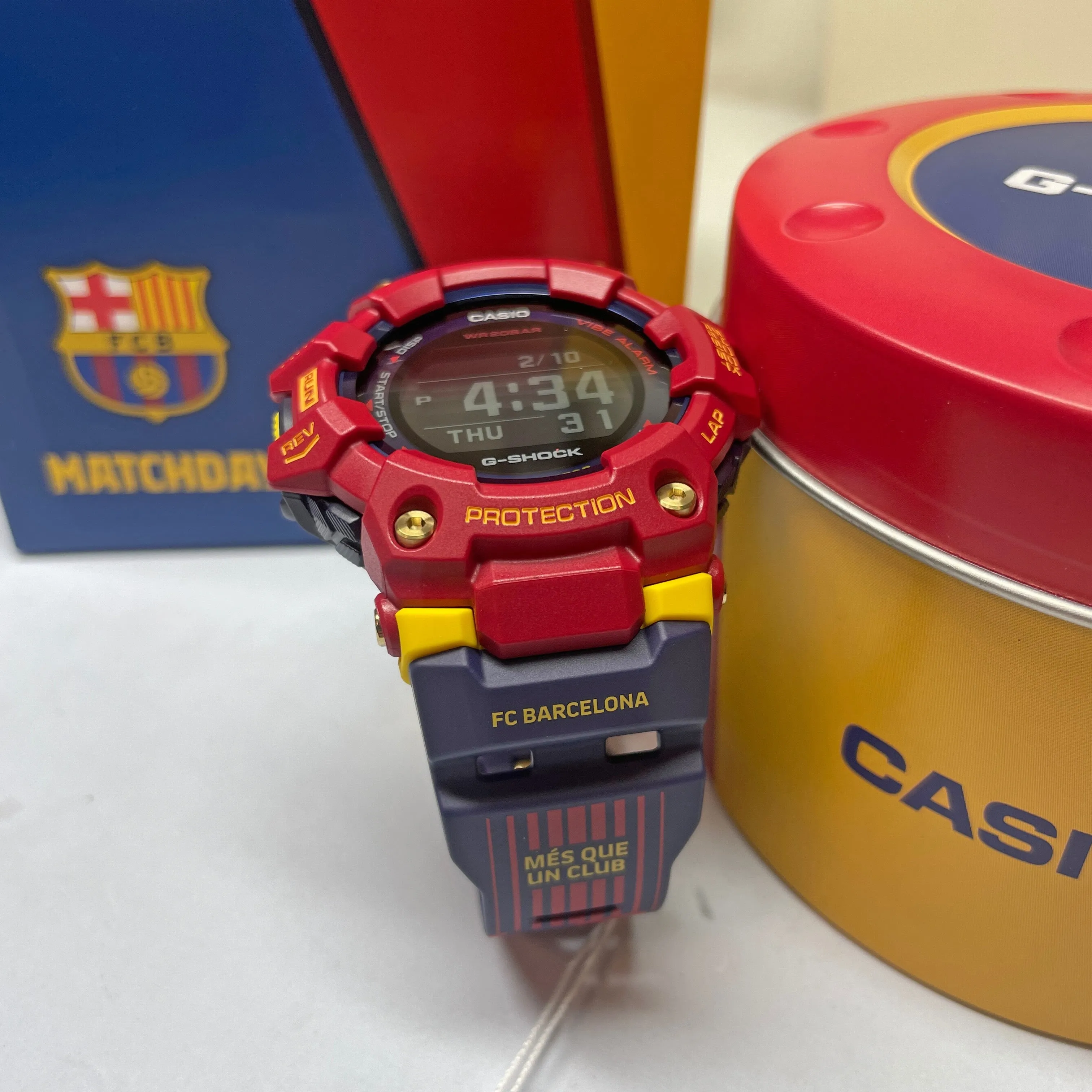 GBD100BAR-4 Matchday Barcelona Football Watch