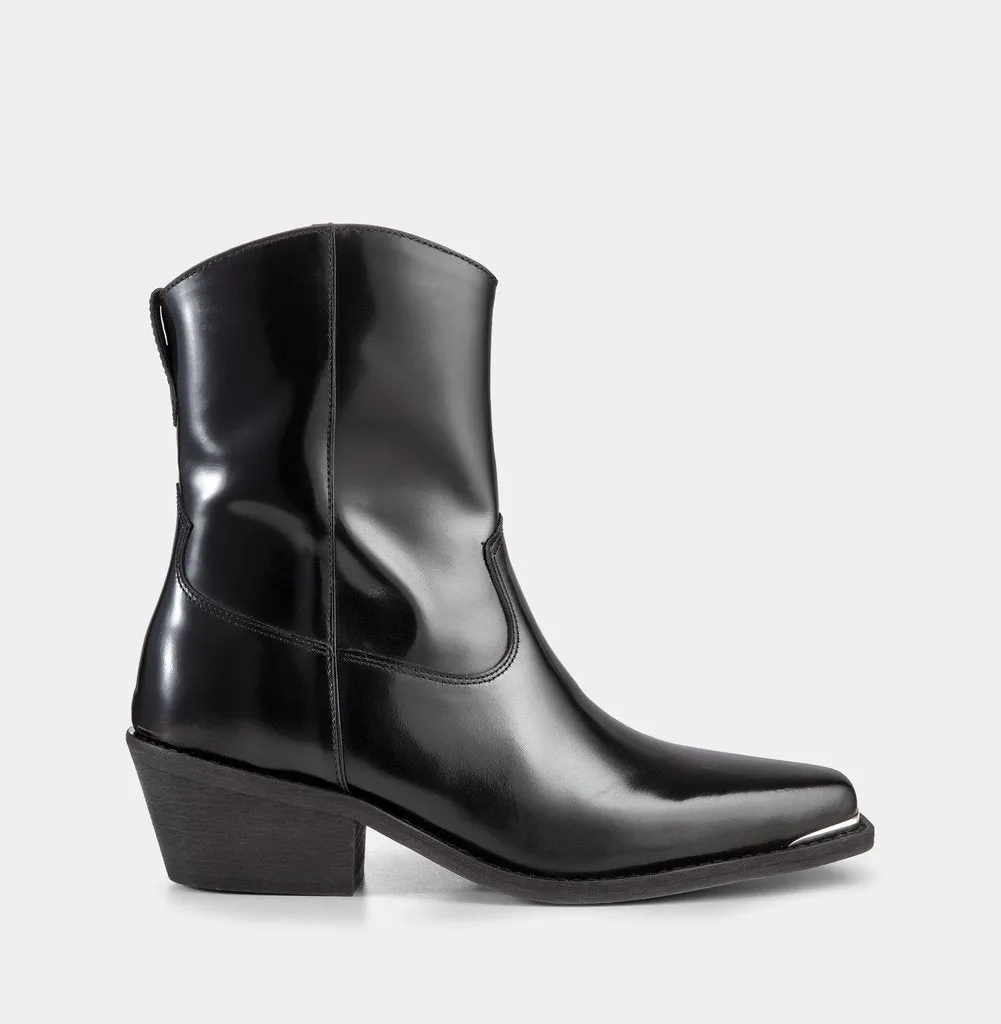 Eva Glace Black Boots