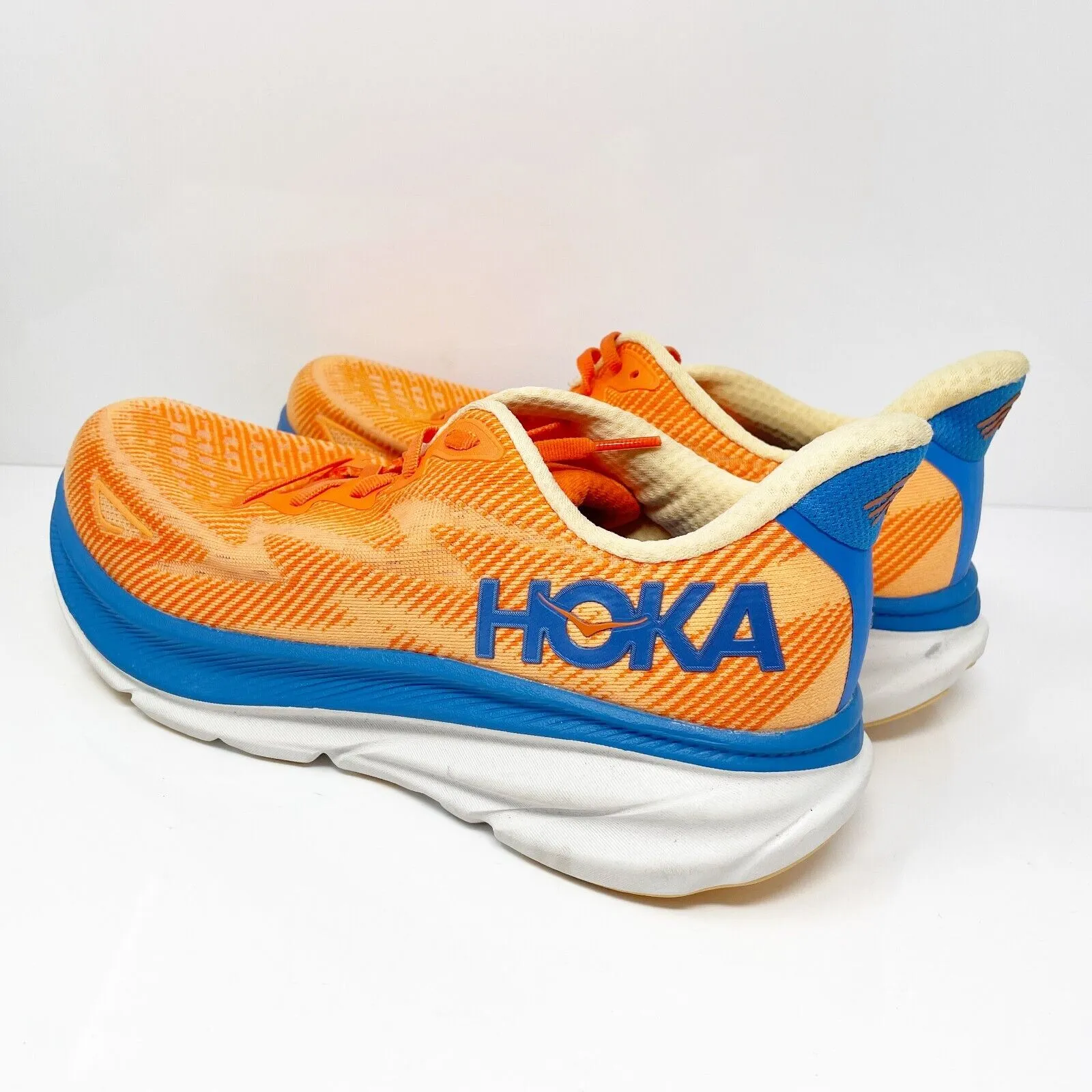 Hoka One One Mens Clifton 9 1127895 VOIM Orange Running Shoes Sneakers Size 10.5