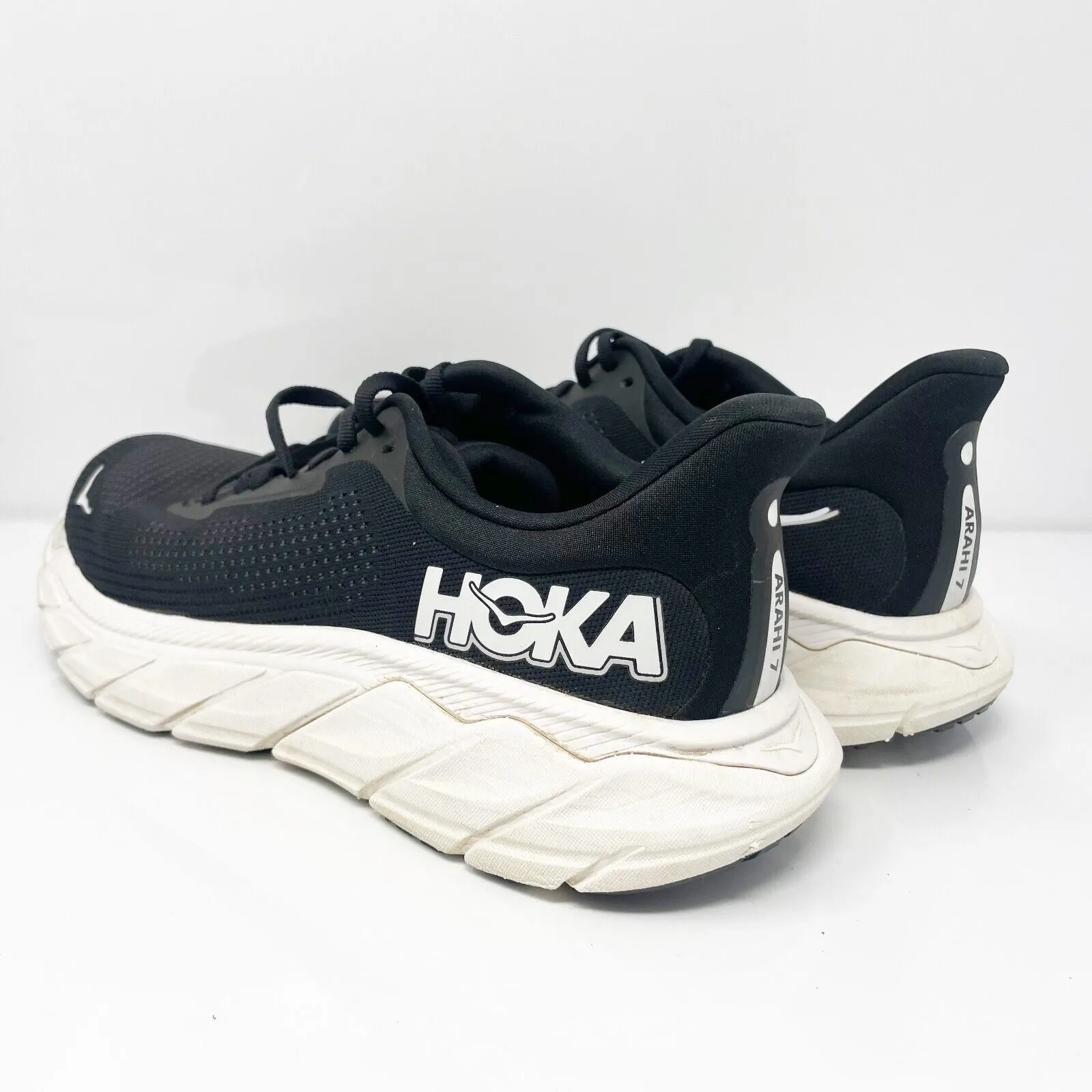 Hoka One One Womens Arahi 7 1147851 BWHT Black Running Shoes Sneakers Sz 10.5 B