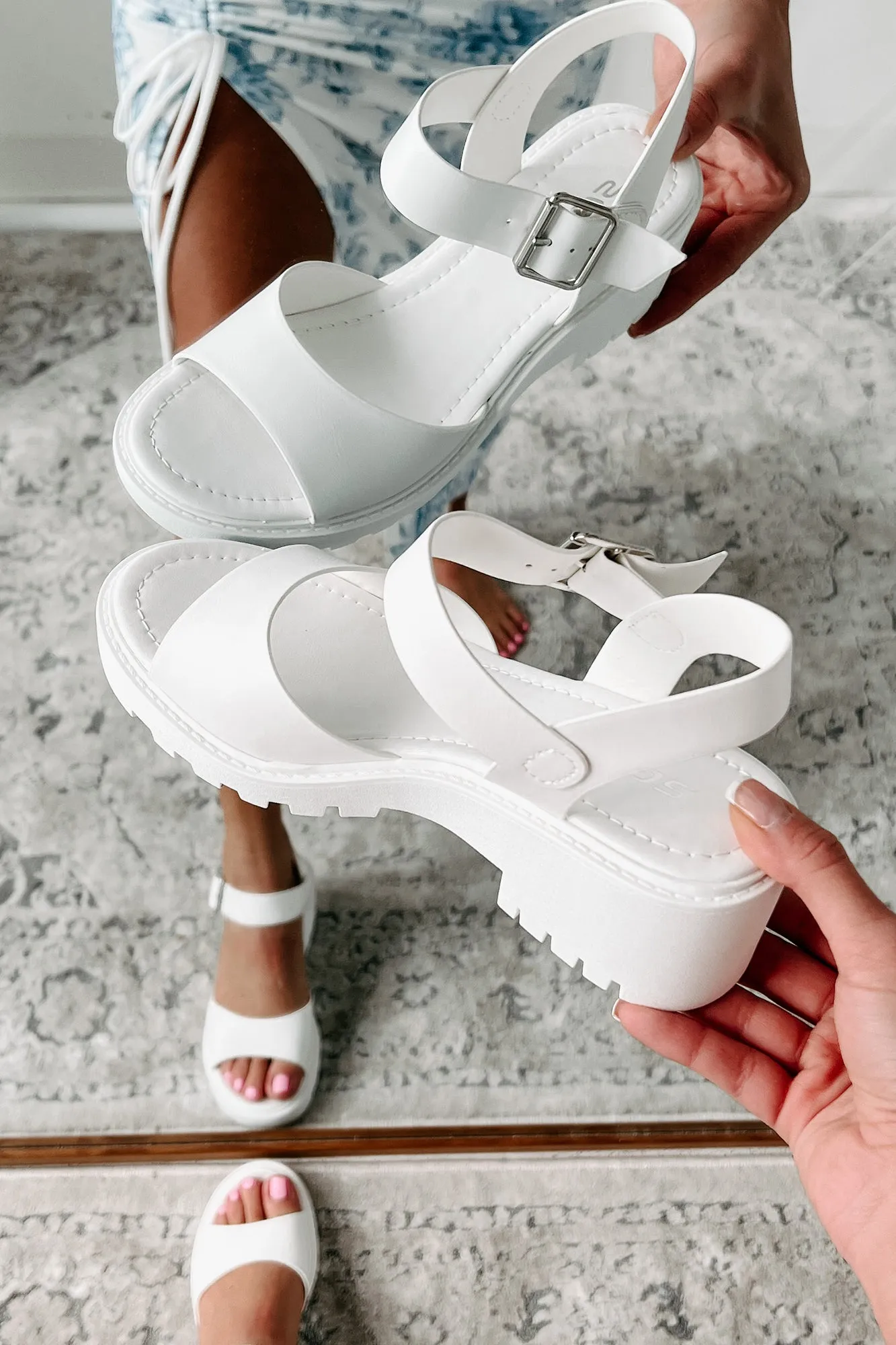 Just Having Fun Chunky Heel Sandal (White)