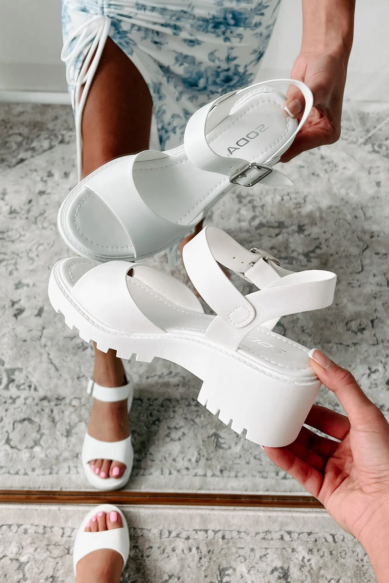 Just Having Fun Chunky Heel Sandal (White)