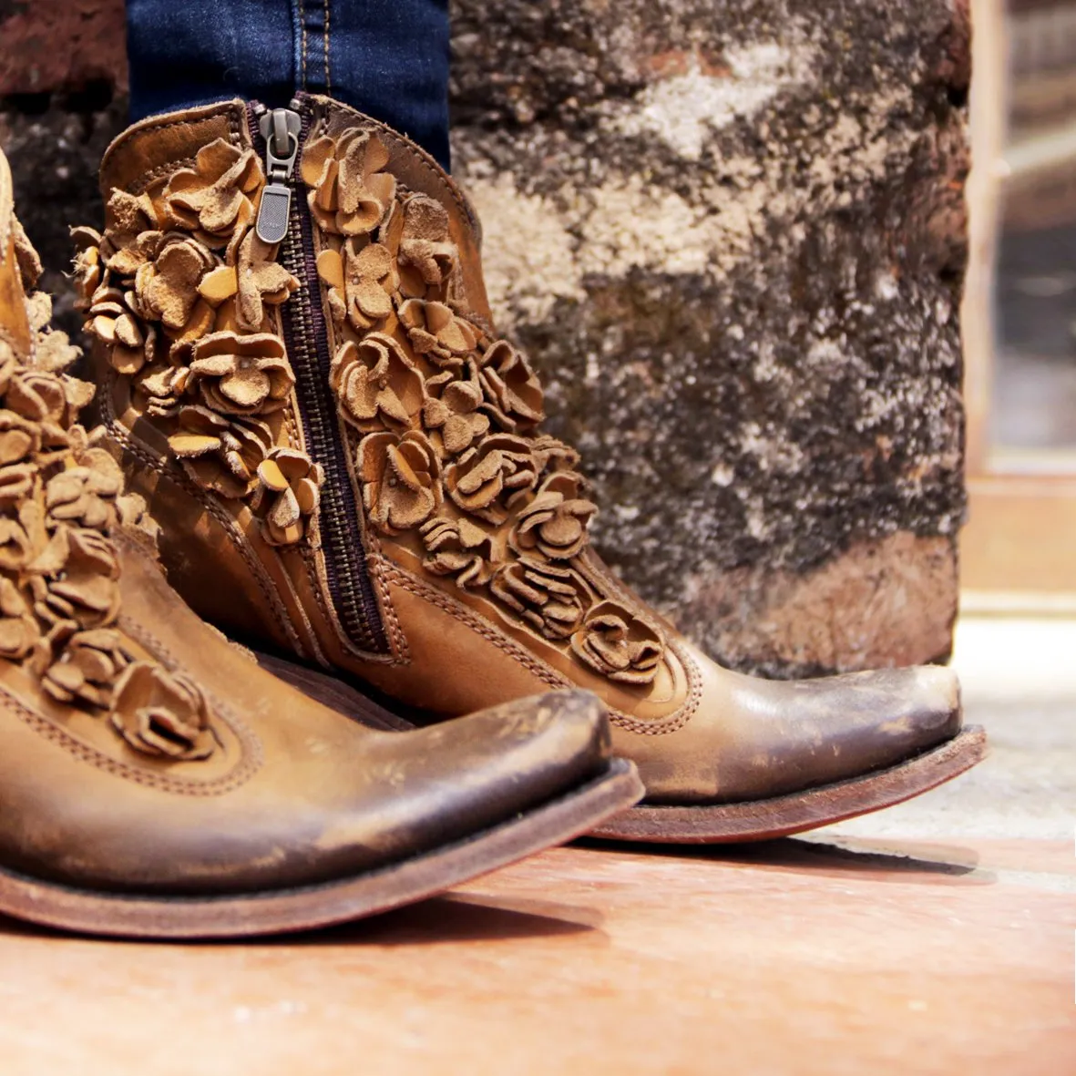 Liberty Black Delano Camel Booties