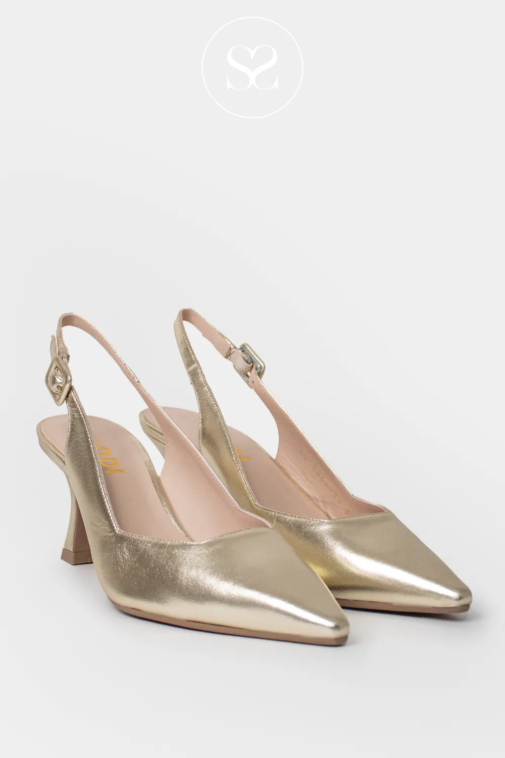 LODI JUCO GOLD SLINGBACK MID-HEEL COURT SHOES