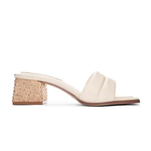 Luciana Sandal