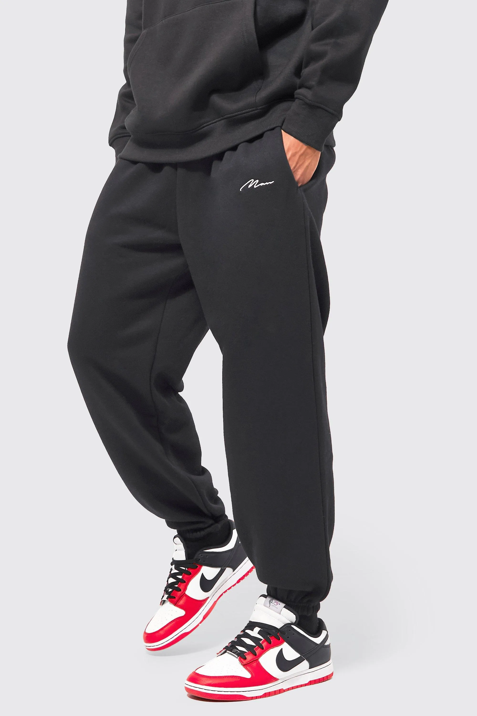 Man Signature Loose Fit Joggers | boohooMAN UK