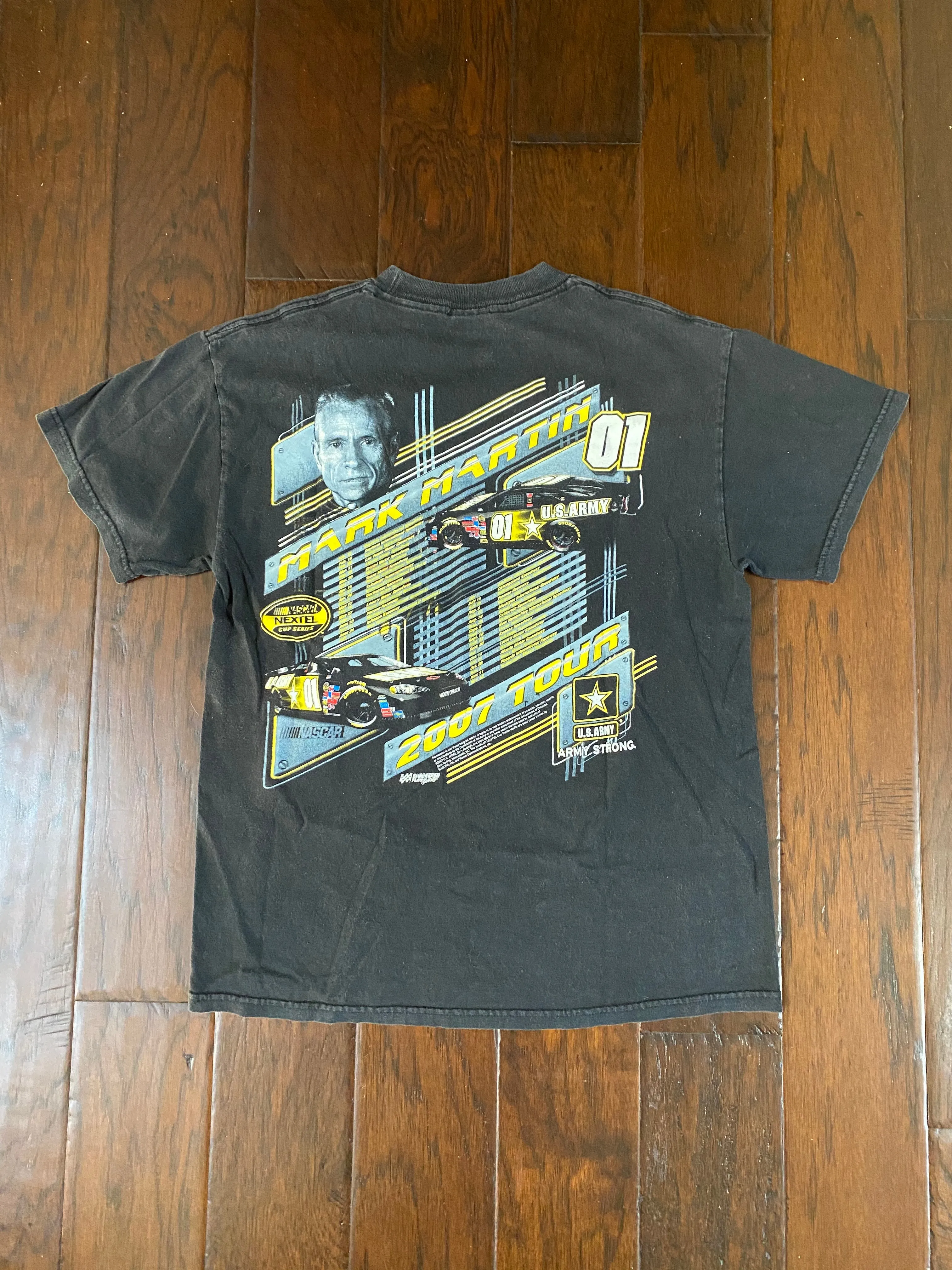 Mark Martin #01 NASCAR 2007 Tour Vintage Distressed T-shirt