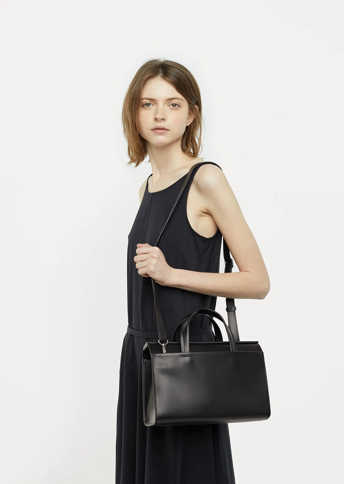 Medium Hitchcock Bag — Black