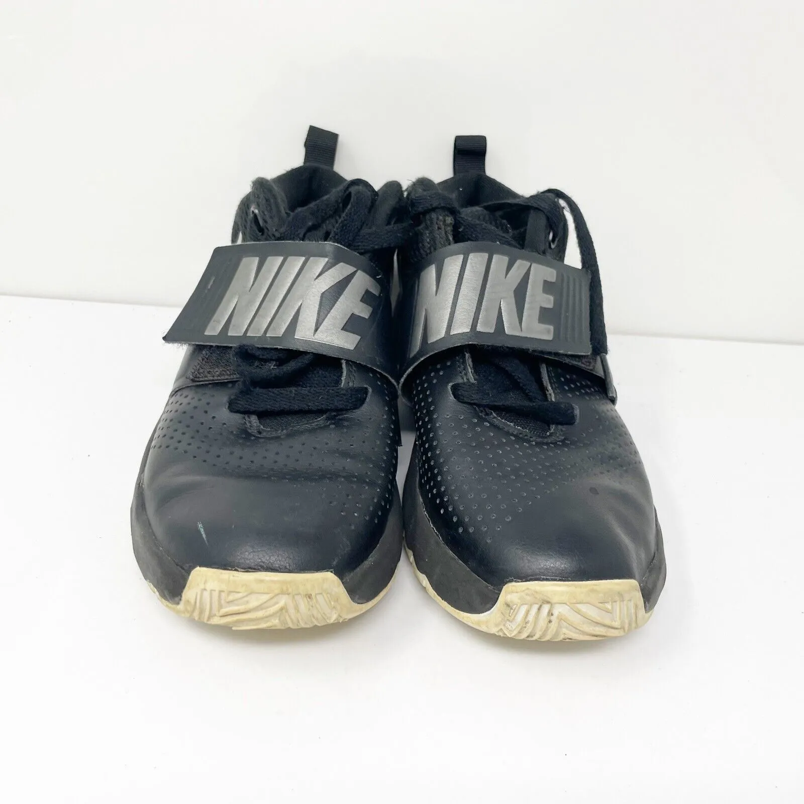 Nike Boys Team Hustle D 8 881941-001 Black Basketball Shoes Sneakers Size 5Y