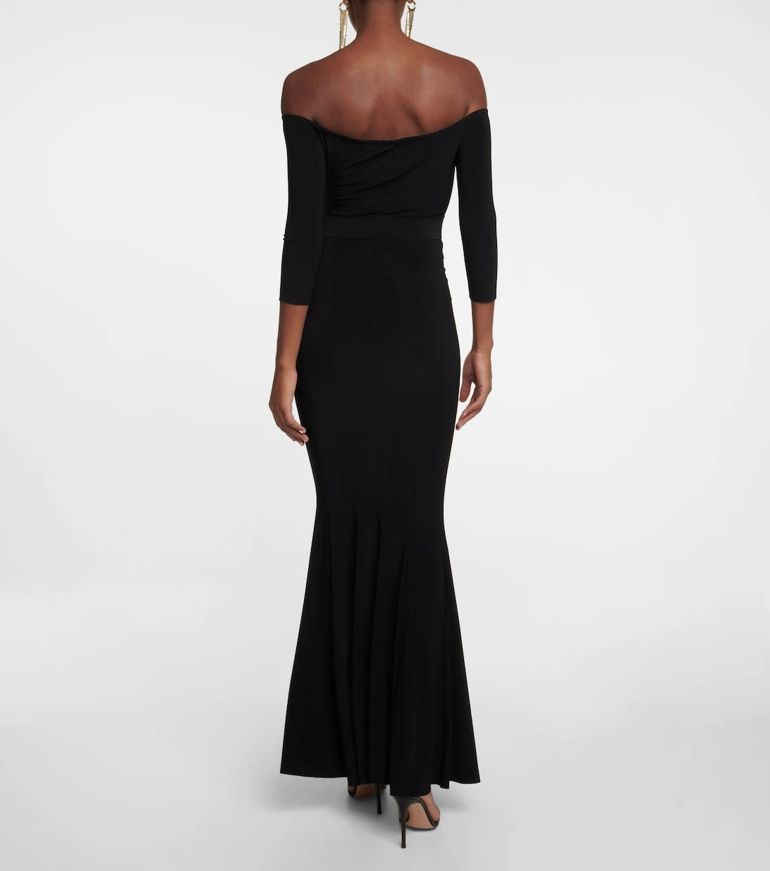 --Off-shoulder fishtail gown-