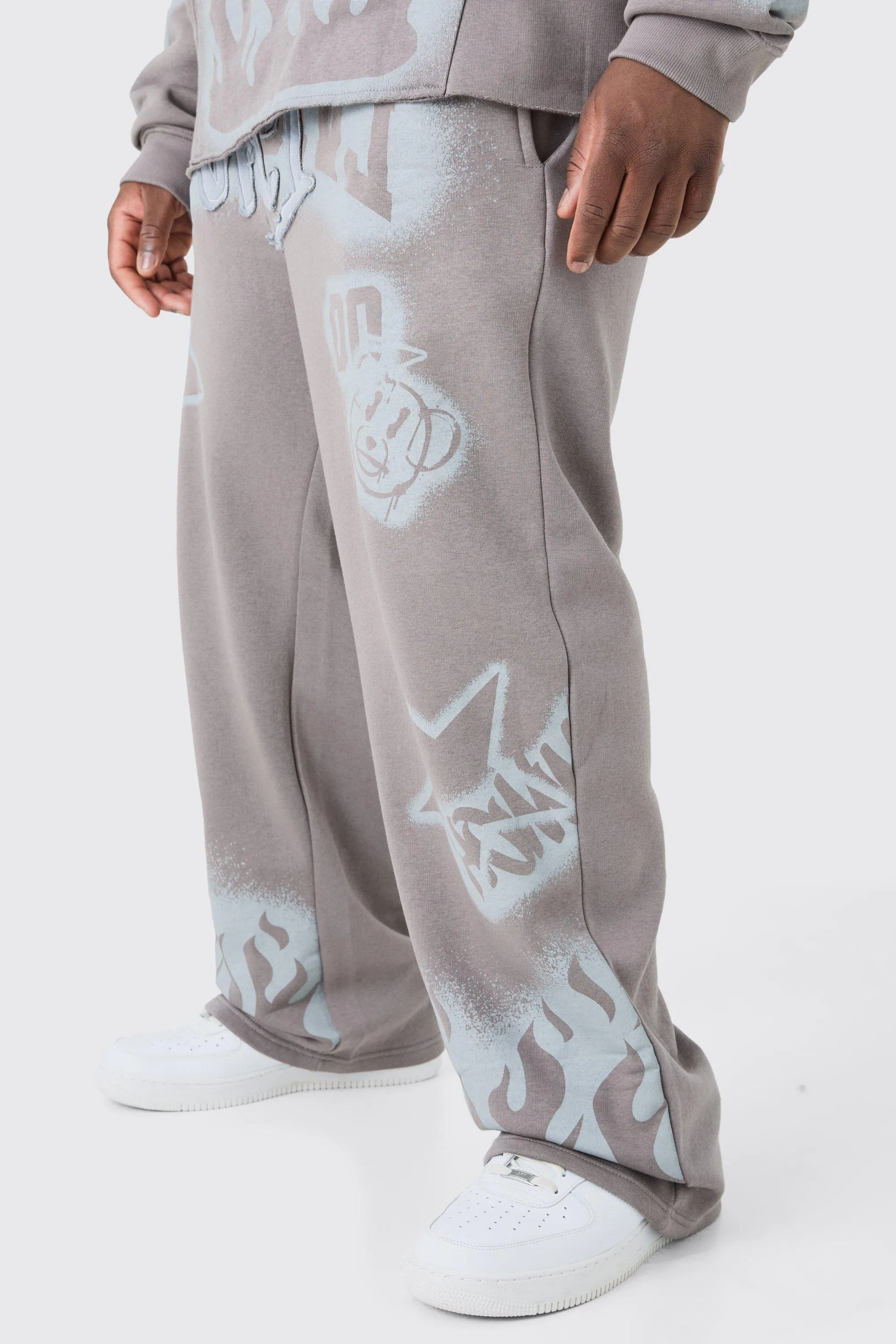 Plus Relaxed Graffiti Applique Joggers | boohooMAN UK