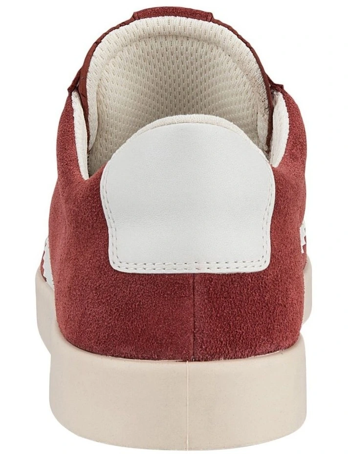 Street Lite Sneaker in Red