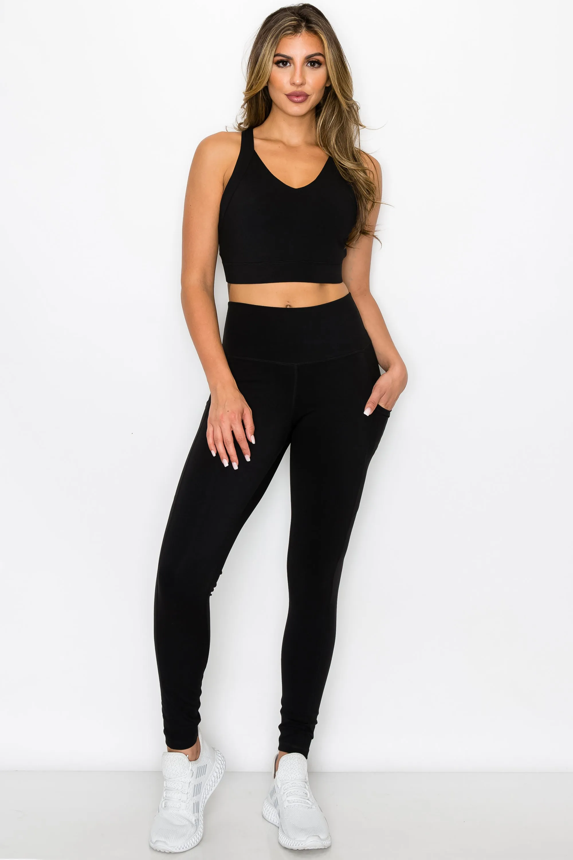 SUPER SOFT Sport Bra and Leggings Active Set with Pockets