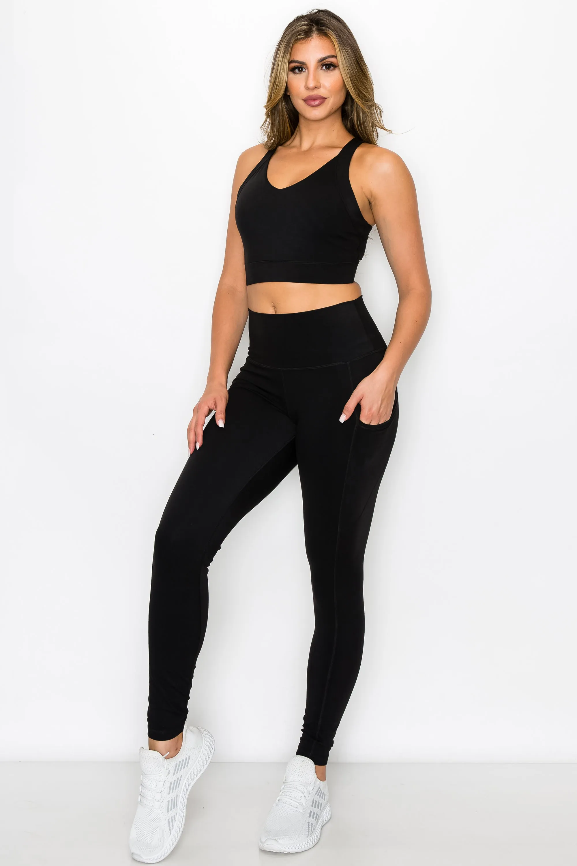 SUPER SOFT Sport Bra and Leggings Active Set with Pockets