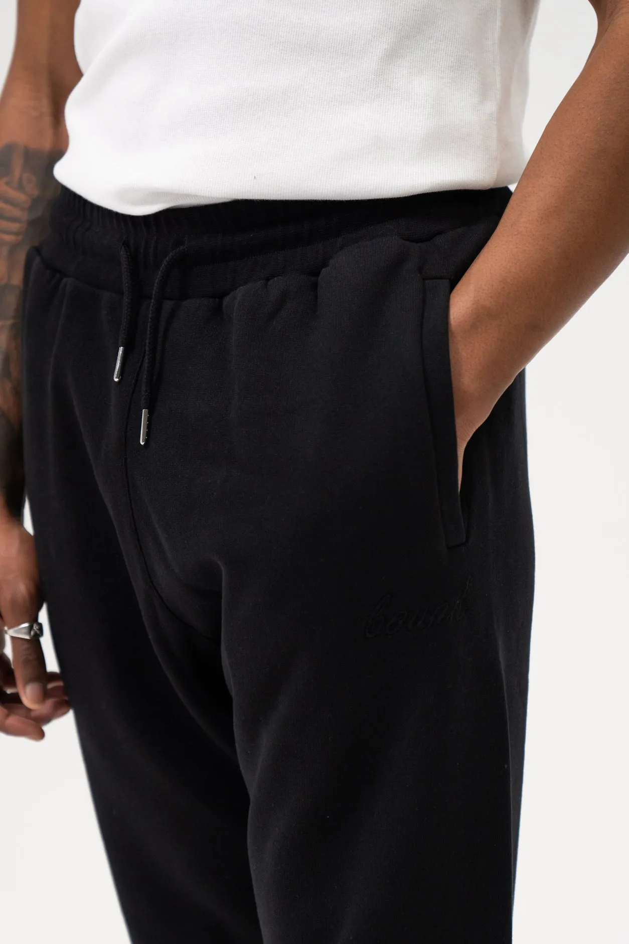 SUSTAIN BLACK JOGGERS