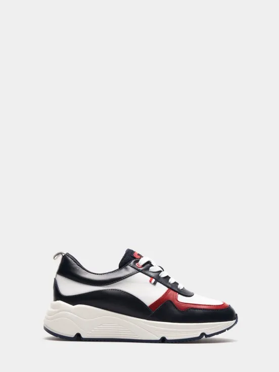 Tricolor leather shoe