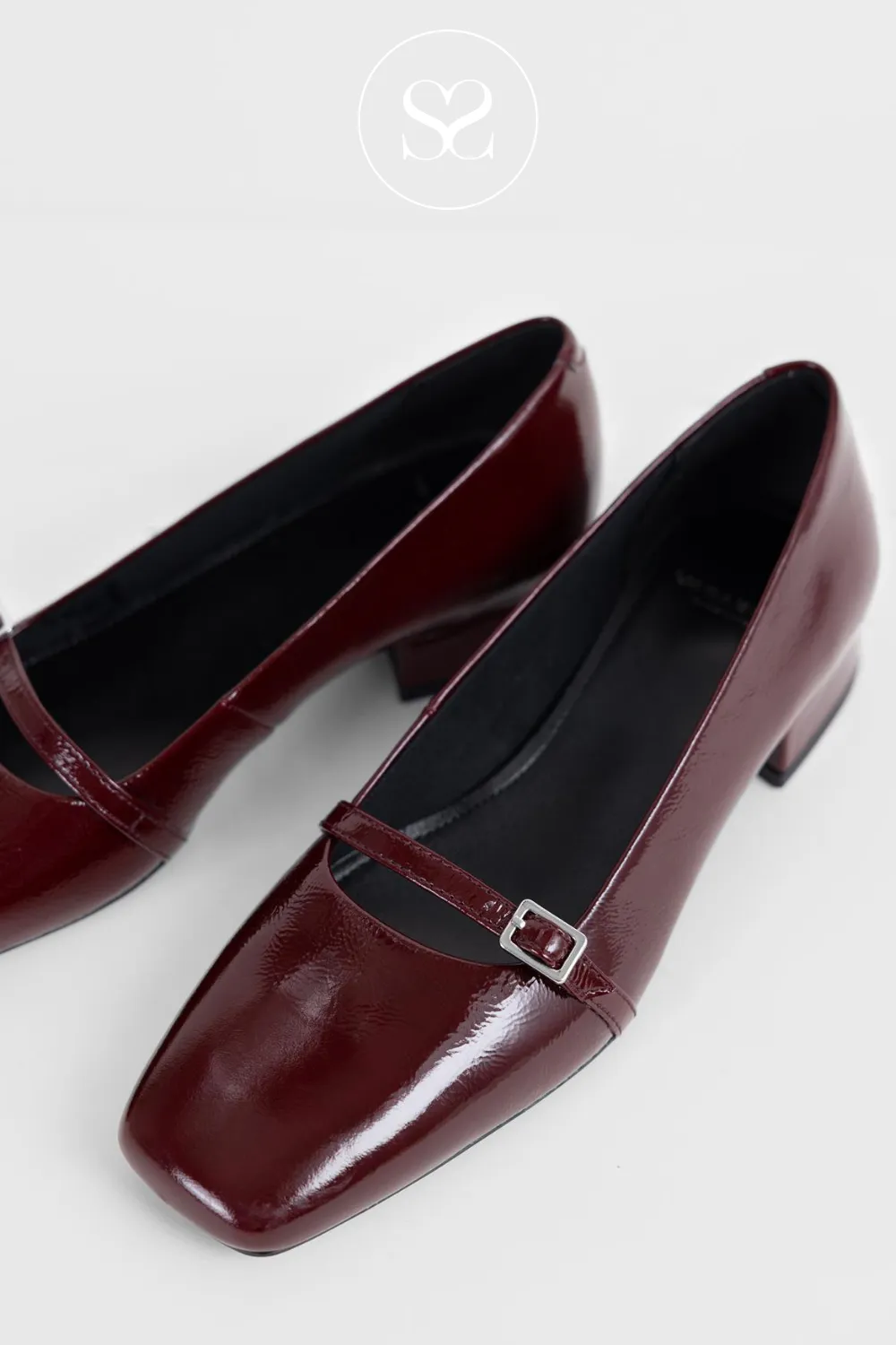 VAGABOND DEBBI 5818-160 PATENT WINE LEATHER BLOCK HEEL PUMPS