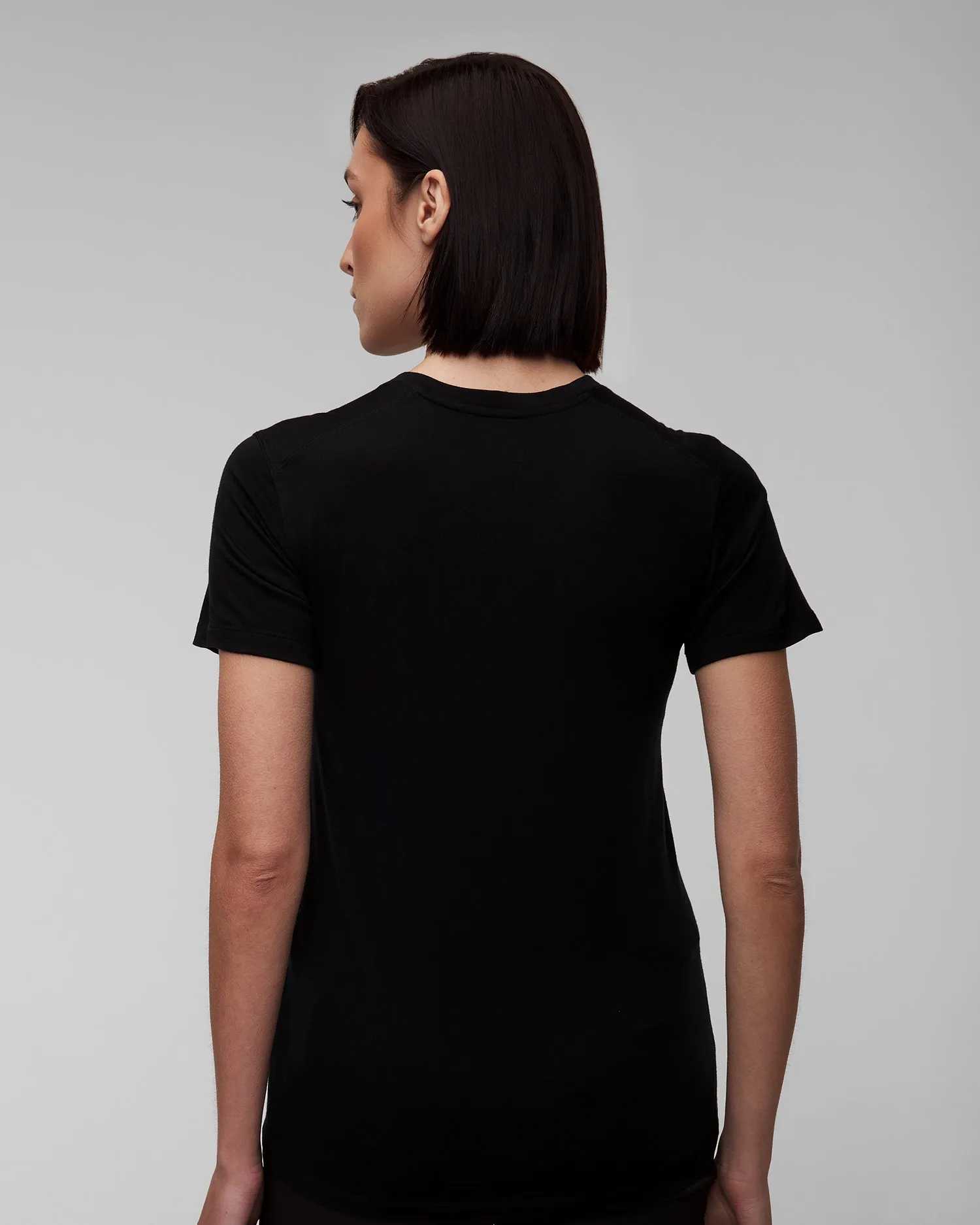 Women’s black T-shirt Arcteryx Lana MW Crew SS W x000007443-2291